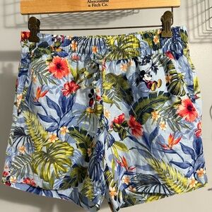 Tommy Bahama x Disney linen shorts. Size XS